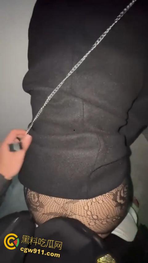 吉林长春花腿小妹【赵嘉怡】，缺钱被大哥包养，白嫩酮体被滴蜡SM调教，露出楼道狗链无套后入！-8