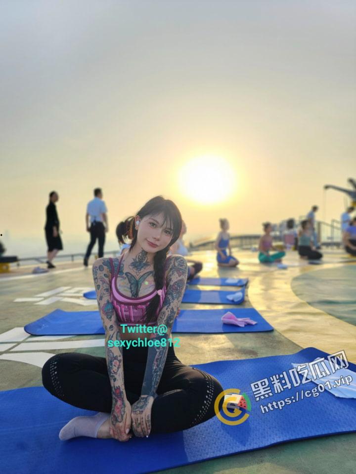 推特OF 福利姬网黄 纹身女神 #Chloe 真爱群流出 收费福利 顶级3P+疯狂4P+调教露出+前卫自拍 50分钟大合集-6