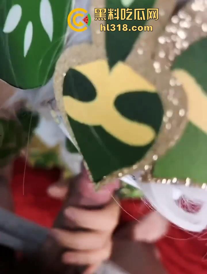 海角乱伦,操漫展回来的女儿,cos草神的衣服还没来得及脱, 就已经吃起了我的鸡巴,激情满满!-5