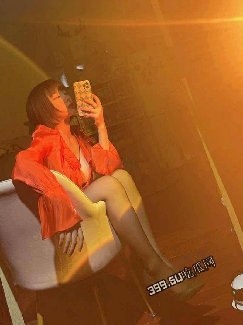 微博  抖音 甜小乜 全网首发  无忧传媒抖音百万网红  情趣内衣巨乳大尺度-1