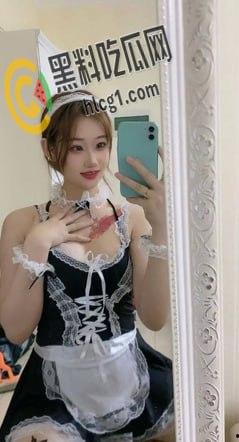 通辽师范学院极品反差婊 喜欢纹身的妹子 在学校时酷酷的 到家就变母狗 这身材一看就很耐操-3