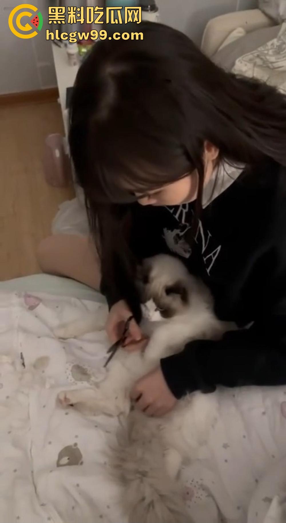 高颜值美女【林淼】白嫩大奶子晃得人眼花，自慰掰穴爽到喷水，被操到崩溃求饶，极品身材玩一次能爽三天！-6