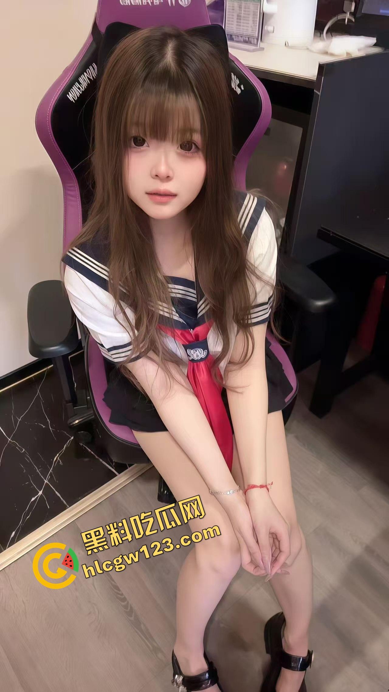 推特骚鸡YH商场试衣间啪啪全程露脸,头摁墙上强行内射,呻吟声大得像在打擂台,屁股拍成红斑图!-2