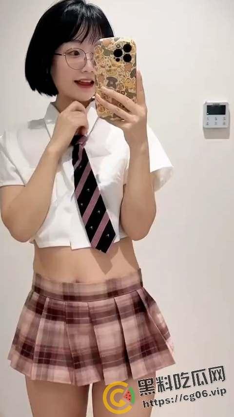 开盒超级烧鸡【王胜利】!盯射女神 阿黑颜大师 风骚反差萝莉 维密圈烧鸡-7