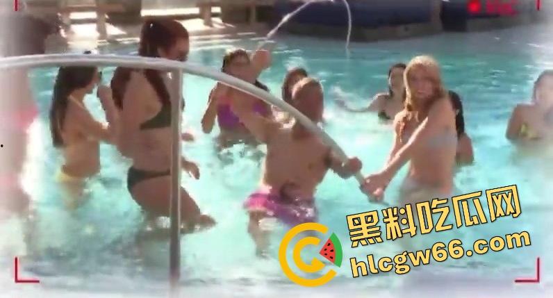 嘴上反美反得响，结果人在拉斯维加斯搂洋妞开泳池趴？司马南你这不是打自己脸，是把脸扇碎了！-10