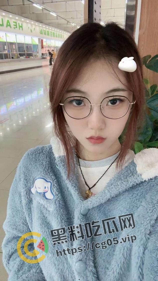 上海外国语学院校花 校内露出口交 教学楼道内大战 体液洒满校园 被富二代玩腻后曝光-8