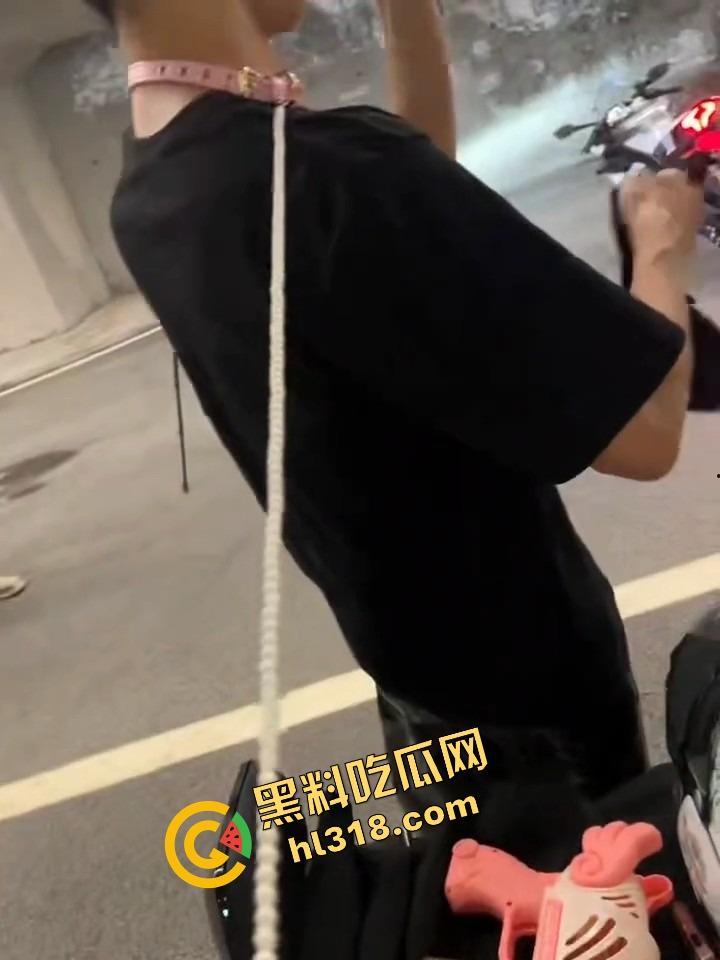 抖音摩托车圈热瓜,春风车主抬不起来的腰,终究还是断了,得吃哥跪地当狗舔高跟黑丝-23