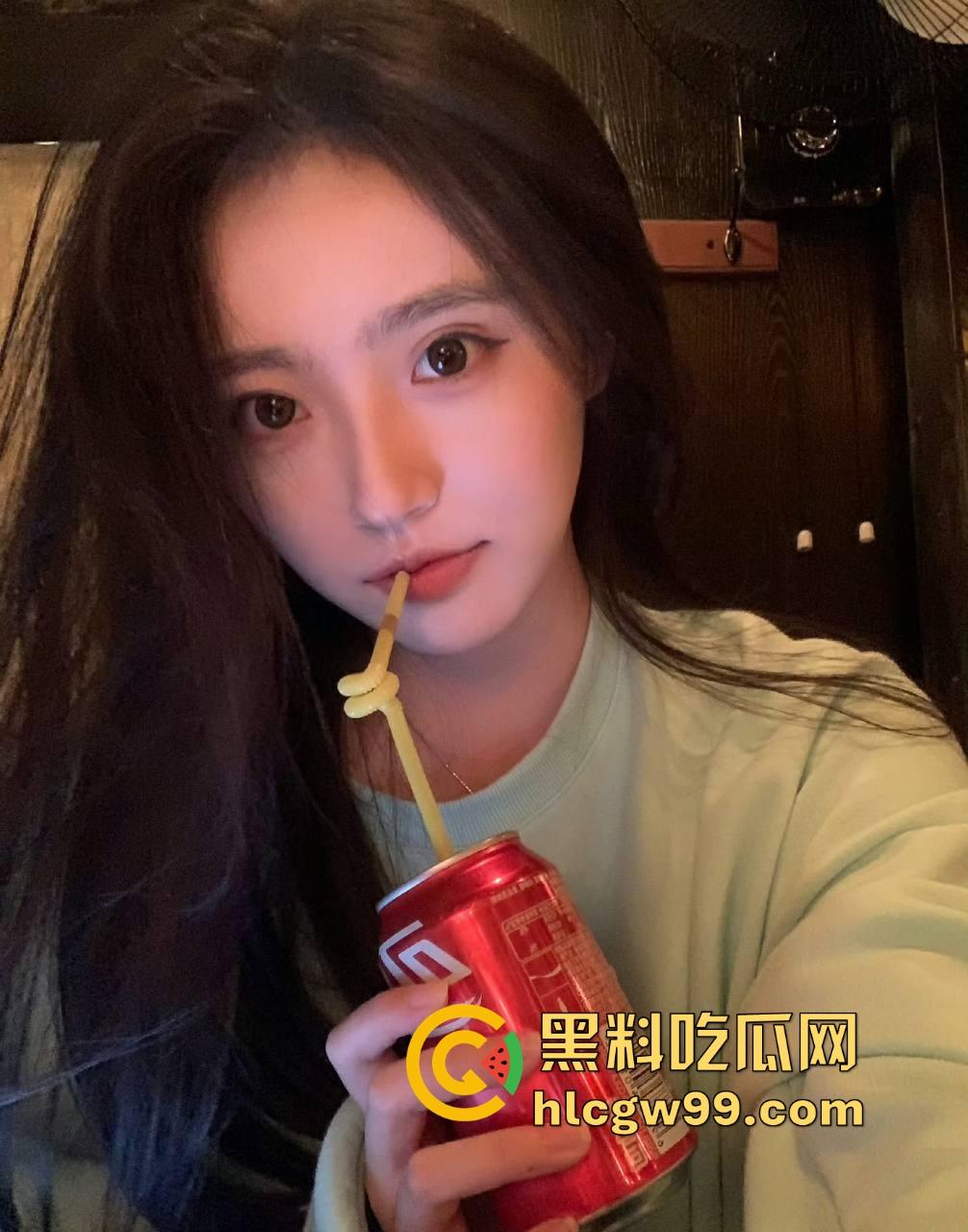 江西上饶线上撕X大战,小三短信嘴炮原配,舌战取胜却被曝光床照,这招不讲武德小三赢嘴炮却输脸面!-9