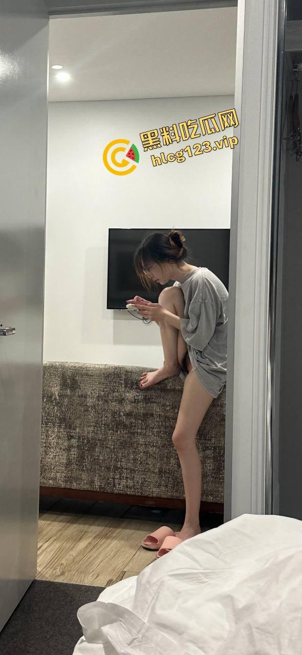 江西大学大长腿学妹李雯雯突然失联！曾经的骚货炮友找男友后再无约炮，内射成回忆？-5