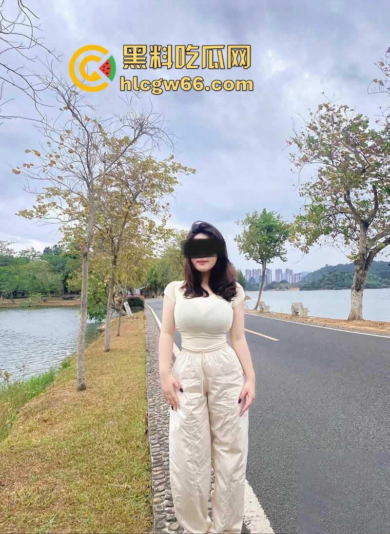 海角乱伦之奶子即正义 约老婆闺蜜酒店偷欢 骚浪尤物口技惊人 全程刺激对白-1