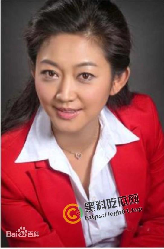 网传原广电台长【王卫】与【于洋】等知名美女主持人5p视频流出 老东西真会享受啊-2