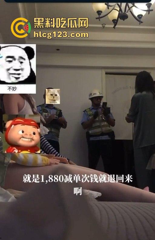 男子体验仿真人娃娃，直接泰迪附体！疯狂抽插把娃娃干穿了，店主要求赔偿不成还报警！-3