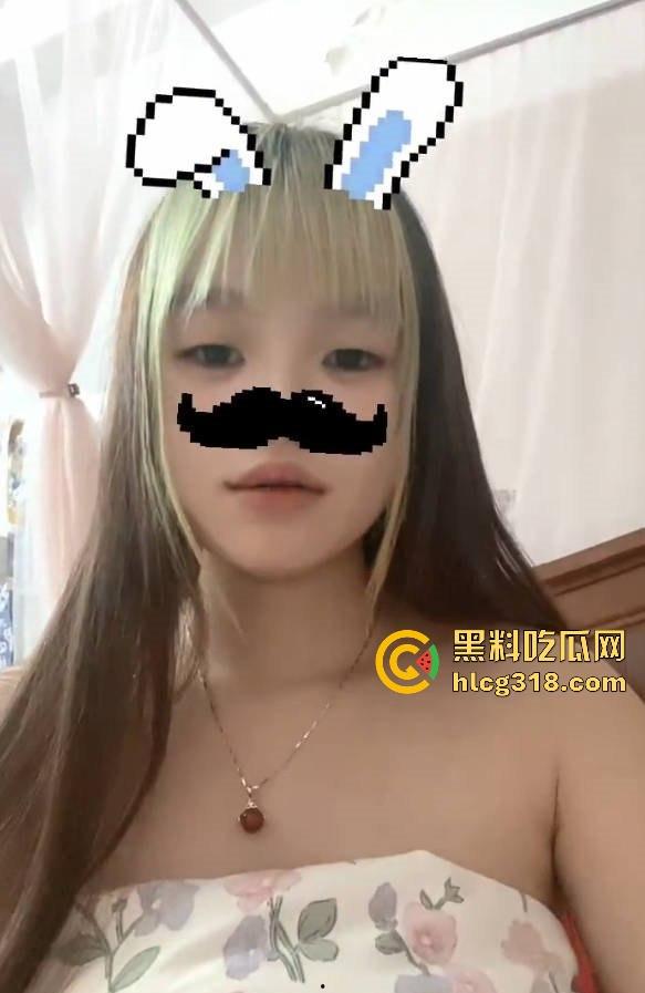 广西精神小妹【林雨夕】自慰视频曝光，好哄的社会小妹，随便聊聊就发私密视频照片，巨嫩无比小骚货一枚！-4