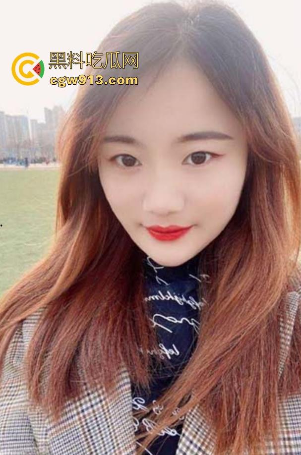 湘潭大学高颜值反差【林木珍】情侣自拍泄密,极品学生妹和男友同居日常,D杯巨乳母狗被无套内射!-2