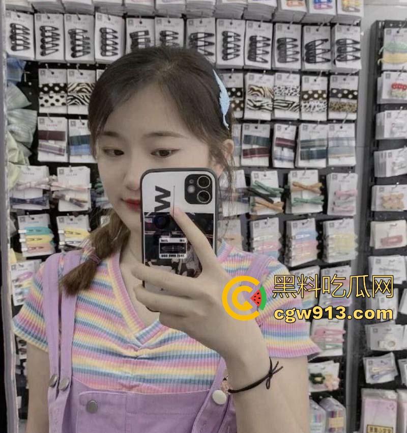 湘潭大学高颜值反差【林木珍】情侣自拍泄密,极品学生妹和男友同居日常,D杯巨乳母狗被无套内射!-3