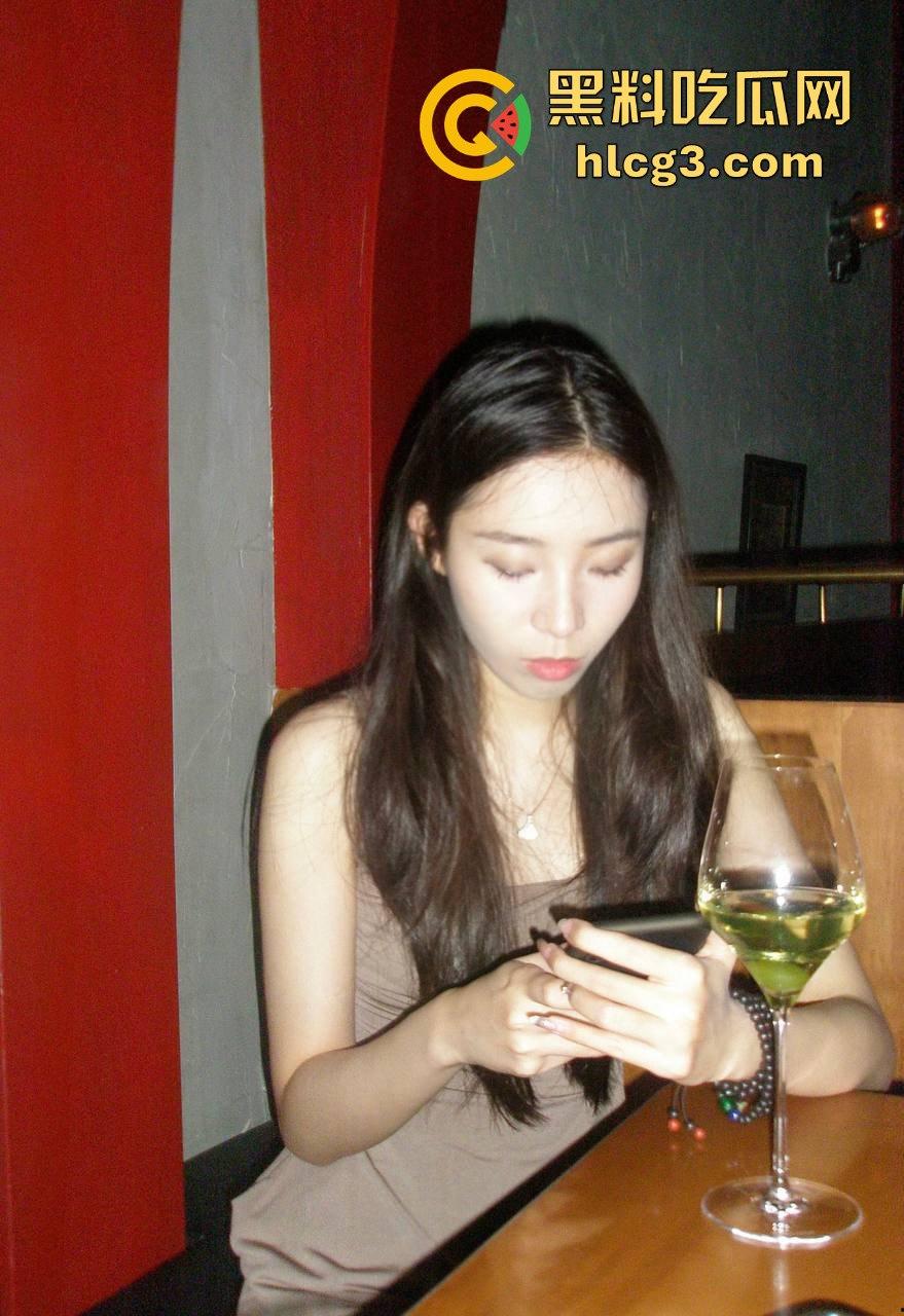 深圳光明区母狗「胡西阚」“打桩机”模式大揭秘!男友愤怒曝光她的疯狂性爱视频!-1