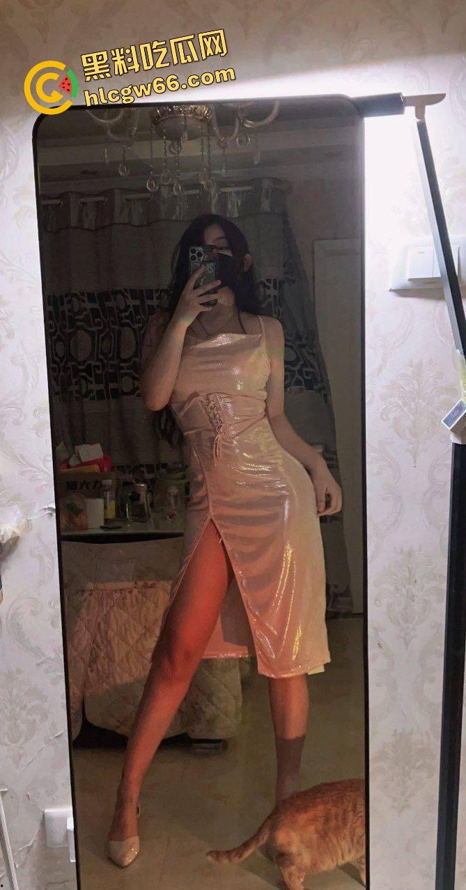 河北高颜值精神小妹自拍流出，骚得不行，香得离谱，黑丝女仆穿上直接想原地开干！-9