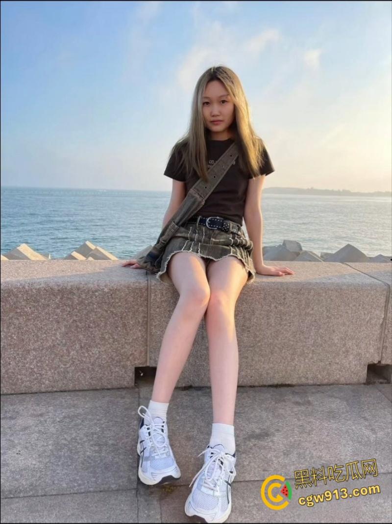 沈阳大学嫩妹【郭子萱】,情趣护士制服性感诱人,被男友蒙眼调教白丝足交, 中出颜射一脸太反差了 !-2