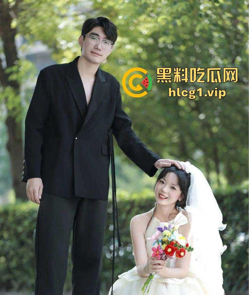 南京新娘出轨门震撼曝光!结婚前夜穿婚纱和前任深入交流,绿了新郎一片草原!-6