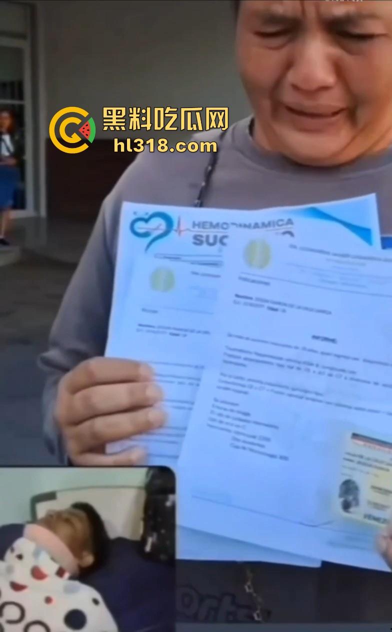 西班牙小伙跳水表演变成事故，这下好啦不看清楚情况再跳，直接跳人头上，把下面的人骨头全砸断了！-7