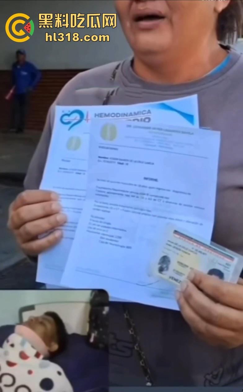 西班牙小伙跳水表演变成事故，这下好啦不看清楚情况再跳，直接跳人头上，把下面的人骨头全砸断了！-8