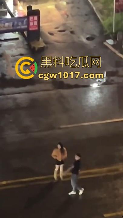 舔狗的终极下场，辛辛苦苦得到的女神一不开心就狂删自己耳光，只求女神能原谅，不是用得着这么卑微嘛！-6