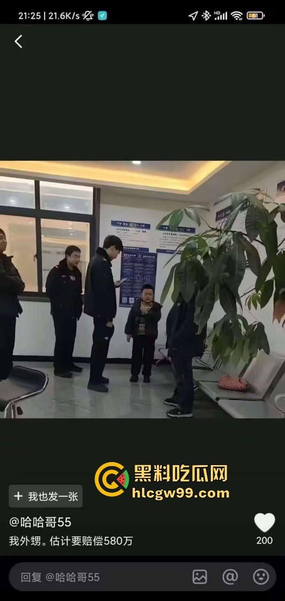 四川内江新年第一炮,熊孩子鞭炮炸翻井盖,轰飞数辆豪车, 580万天价损失,爹妈开年直接破产!-4