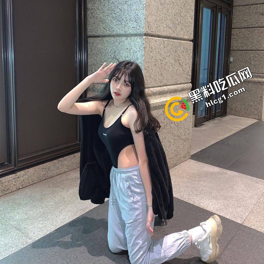 西安翻译学院小母狗，别看04年的但是真的早熟，视频外泄让人直呼过瘾！-5