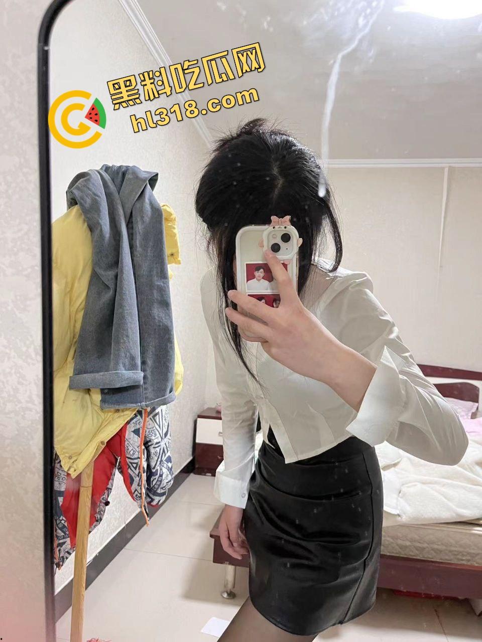 深圳全能业务哥住宅式租妻旅游火到全国,绿帽男亲定价出租老婆,内射人妻多P吃喝玩乐可包月可临时!-11