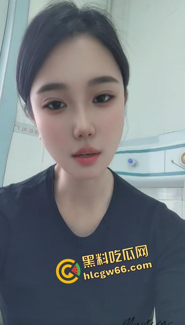 河北邯郸『黑妮儿』凉皮摊不卖凉皮仨老娘们组团开荤,把小伙榨得废了?全城传疯,她本人急忙辟谣!-9