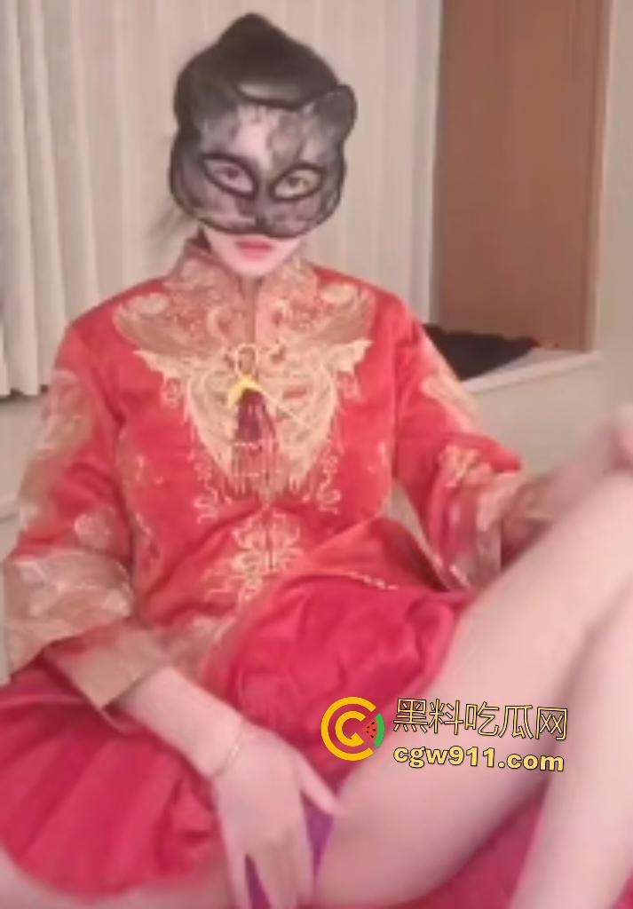 网红【大熊硬糖】经常在家自摸骚逼,超人技能模拟口爆,真空凸点揉奶隔空榨精,金主把持不住隔空射!-5