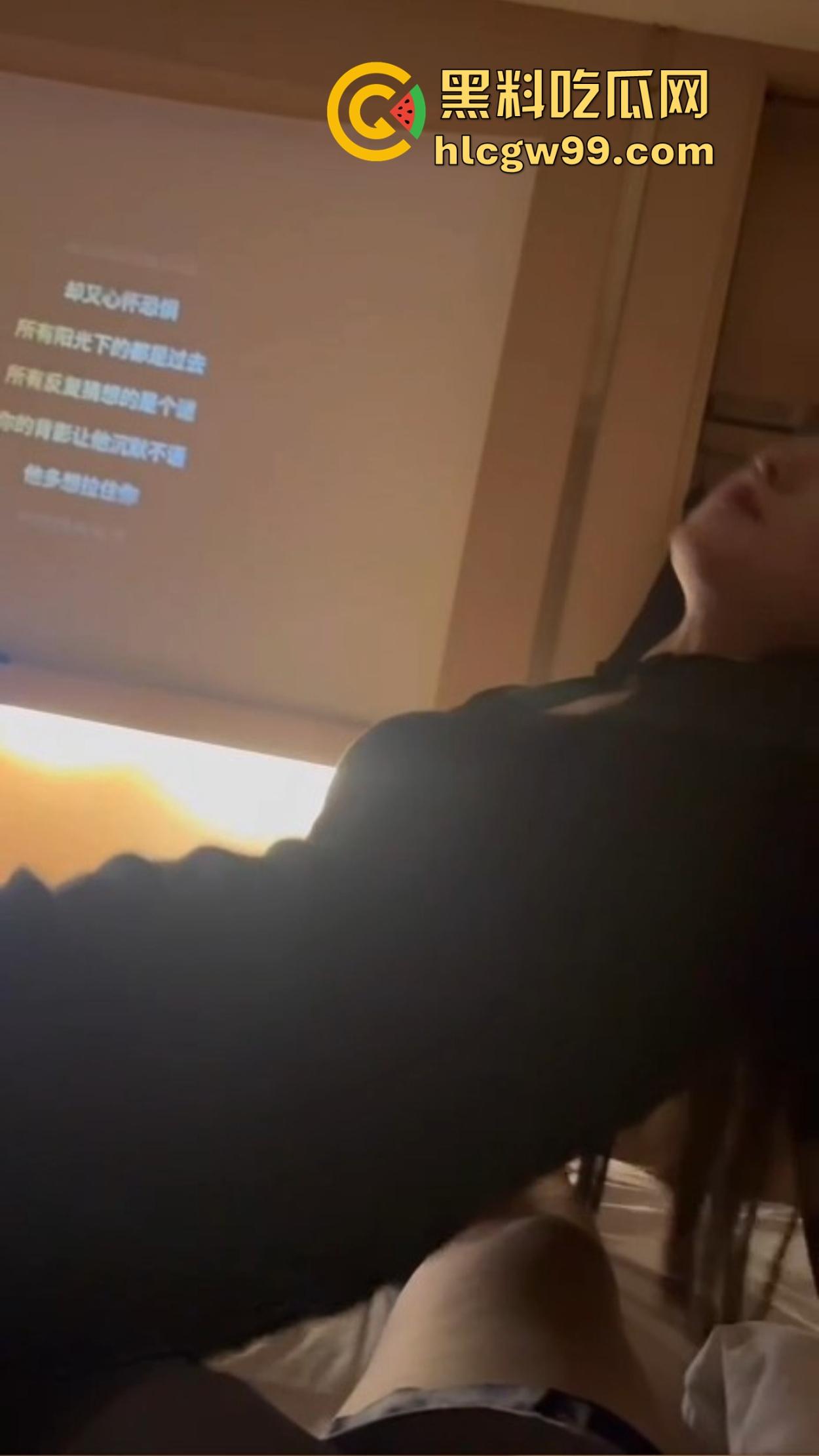 按摩分荤素 两种玩法各有千秋 荤的直捣黄龙枪出如龙 素的蹭蹭不进靠颅内高潮 双绝的按摩艺术你爱那种?-4