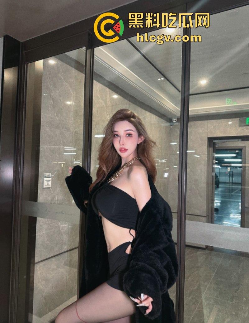 微博436W粉丝大网红【王一霏ADA】面对潜规则果断一对一视频四点全露！-9