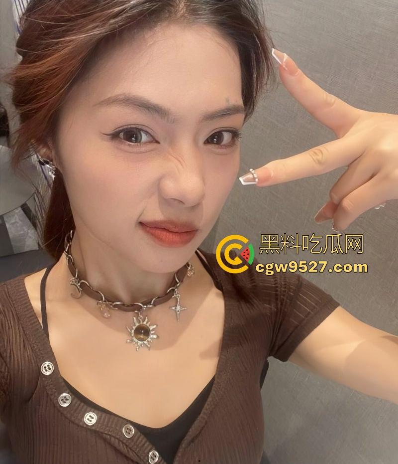 抖音约炮【铁锤妹妹】长时间的聊骚终于得手,紧致嫩穴夹得欲仙欲死,极致的反差骚逼!-2