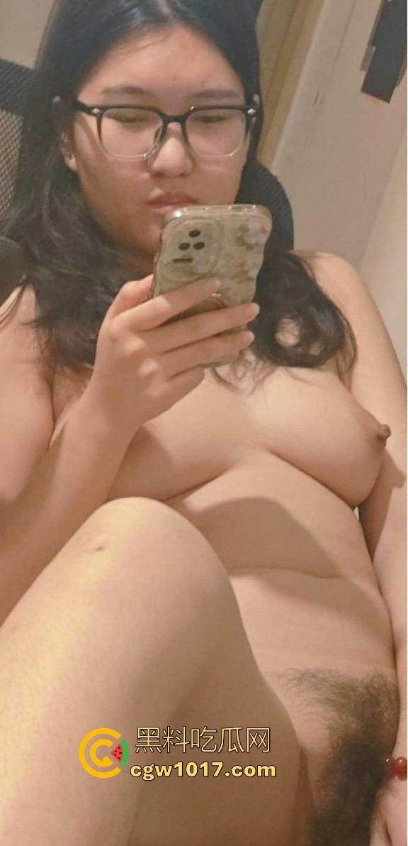 浙江电工职业学院【王羽希】相貌平平却有着极其旺盛的性欲，为了发泄性欲给炮友转账花钱，年纪轻轻的淫骚母畜！-6