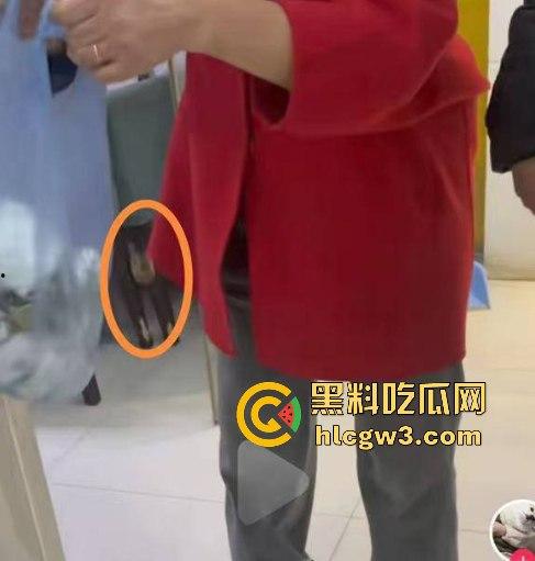 上万金戒指不翼而飞 原是保洁大妈顺手牵羊 对质录音曝光 这演技不得给大妈颁个奥斯卡嘛?-5