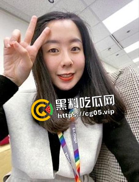 台北国泰人寿职员【林于晴】反差婊做爱视频被曝光 身材苗条 口活了的-5