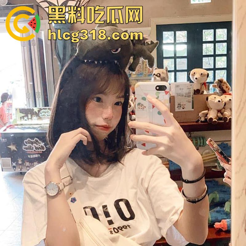 南京艺术学院蜜桃臀【胡雅婷】,外表清纯身材诱人,被疯狂后入蜜桃臀,淫叫声此起彼伏!-1