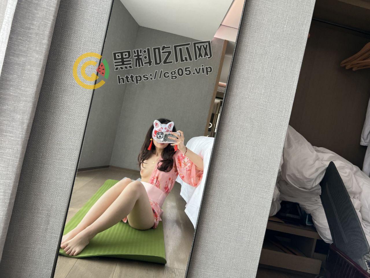 德州学院大二母狗 一个主人不够找了两个主人 带着跳蛋上课 在厕所被口交爆炒 性欲非常旺盛 经常勾搭陌生人干她-29