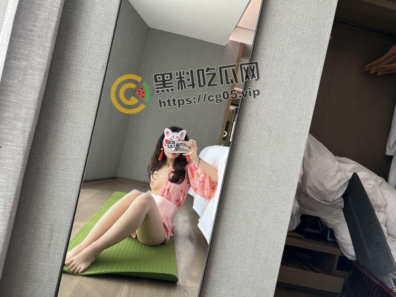 德州学院大二母狗 一个主人不够找了两个主人 带着跳蛋上课 在厕所被口交爆炒 性欲非常旺盛 经常勾搭陌生人干她-31