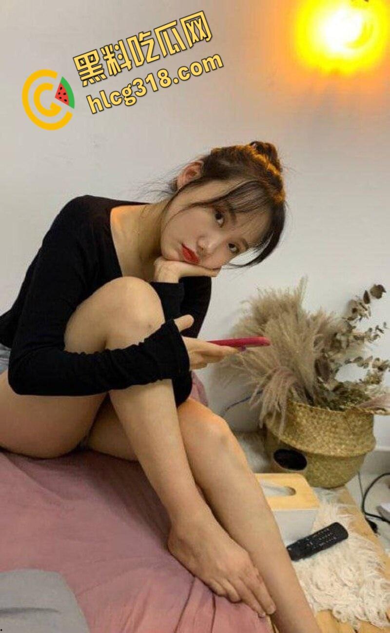 西藏渣男网警【辛修志】,恋爱期间和自己闺蜜乱搞,白吊带无套女上奶子摇摇晃晃,这身材很难不爱 !-4