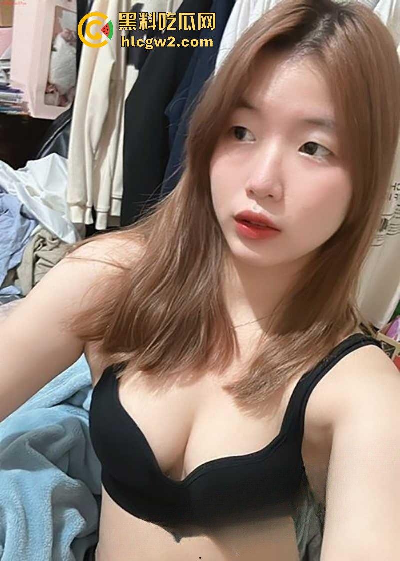 长沙技术师范大学学生妹【宗雨菲】自慰视频遭渣男曝光 身材火辣揉奶表演 让人看了硬到爆炸!-6