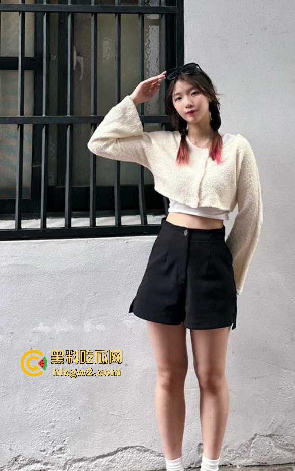 长沙技术师范大学学生妹【宗雨菲】自慰视频遭渣男曝光 身材火辣揉奶表演 让人看了硬到爆炸!-7