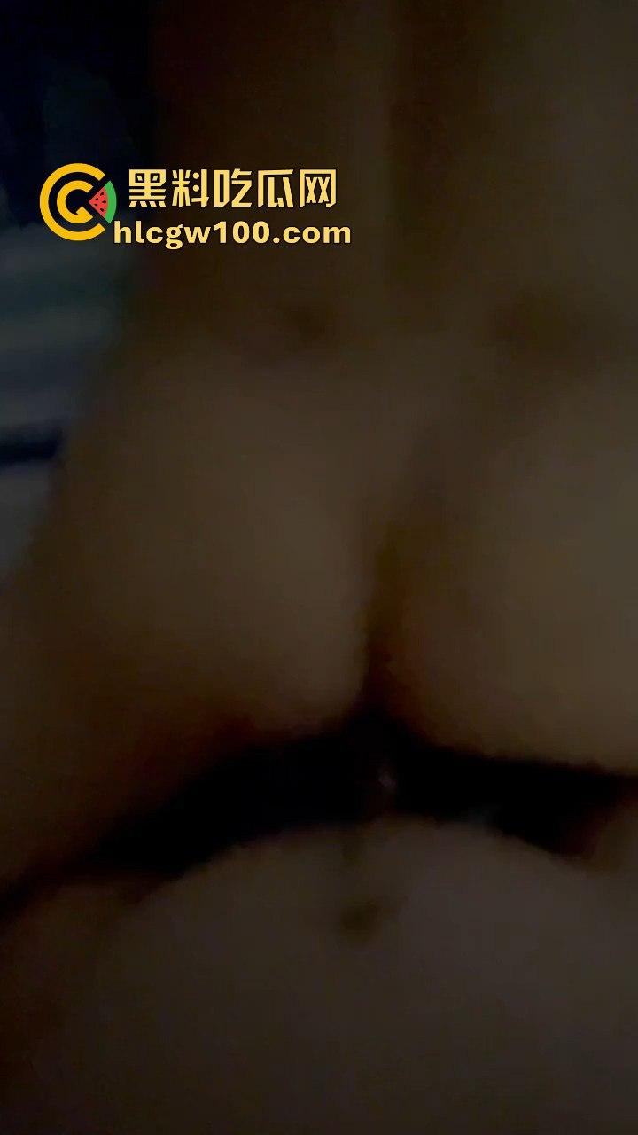 河南省驻马店医院反差护士【吴新园】口交取精保存，最新一弹1小时36分资源爆出，内容引入眼球！！-13