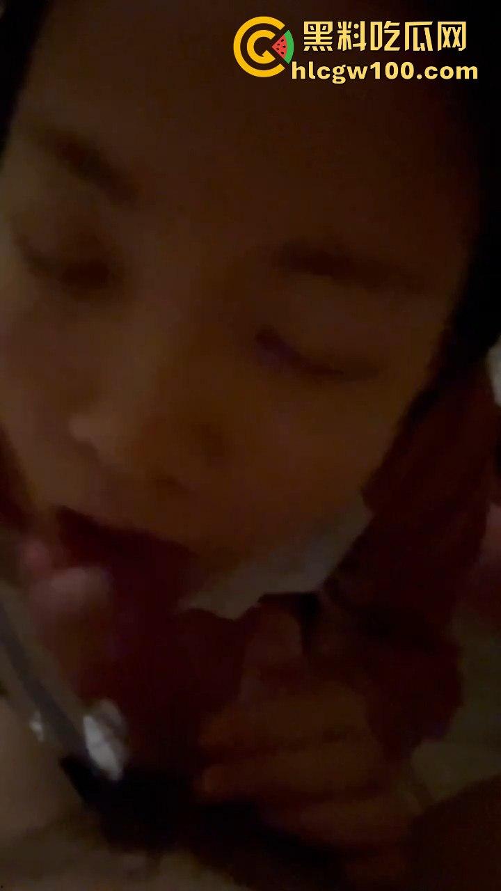 河南省驻马店医院反差护士【吴新园】口交取精保存，最新一弹1小时36分资源爆出，内容引入眼球！！-19