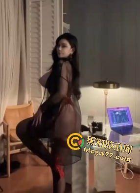 大诗瑶榜一大哥面前母狗体质炸场!黑丝骚态私密视频逆天,肥臀体质-2