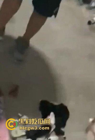 安徽校园内衣大盗现场翻车!臭袜子满地,小伙口味重,偷遍女宿舍内裤,活脱脱现代采花贼!-7