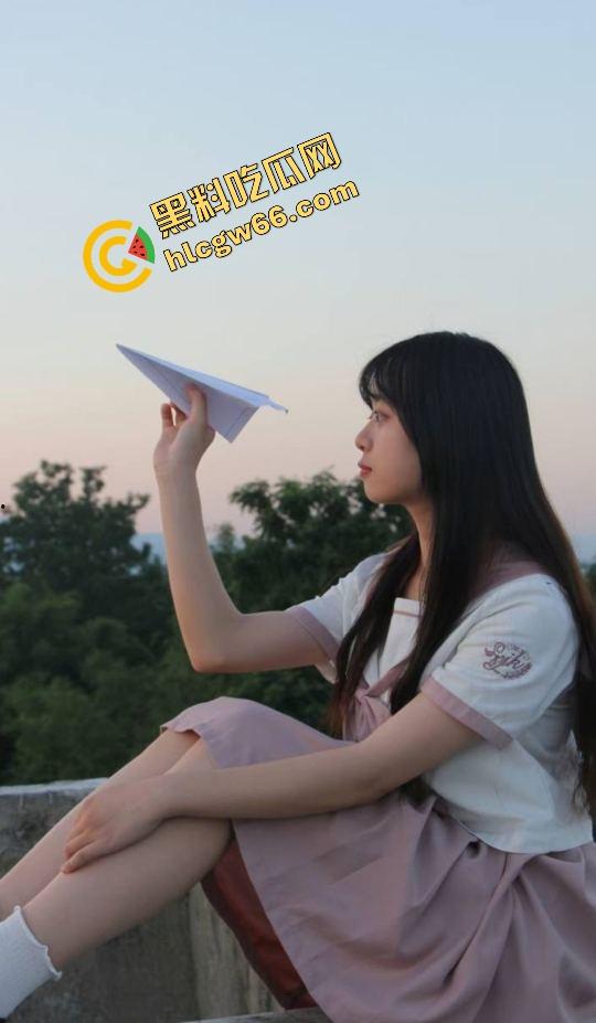 杭州电子科技大学大一骚母狗『赵青瑜』被前任爆出!全露脸拍摄 高中被轮干N次 开房强制内射舔精!-1