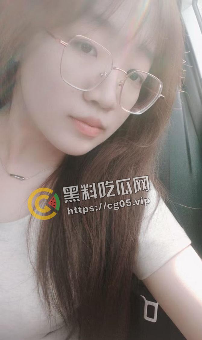 重庆涪陵区母狗何雯婕 被金主爸爸包养网调 去外面偷吃被金主发现将其曝光-11