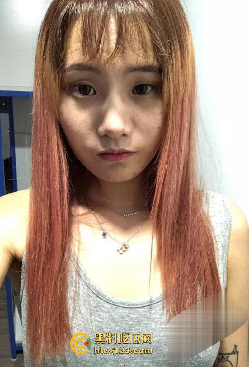 湖北襄阳96年漂亮少妇【潘颖聪】裸贷到期未还款 曝光劲爆自慰视频 水多到屏幕都快被喷湿!-2